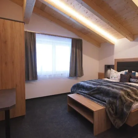 Alpin Juwel アパート